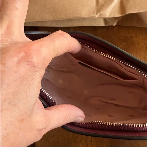 Beyond Adorable “KATE SPADE” Dog Crossbody Bag - Picture 4 of 10